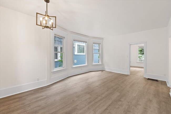 Photo - 2026 E Kenilworth Pl