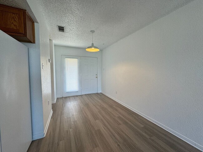 1306 Monroe Loop Unit D