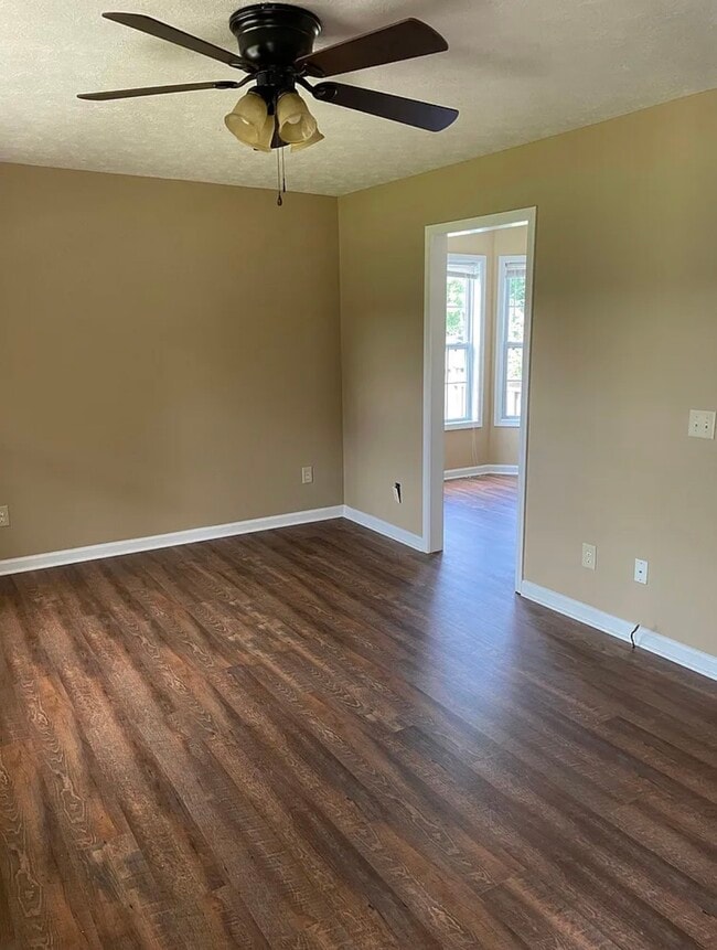 Photo - 928 Nottingham Dr