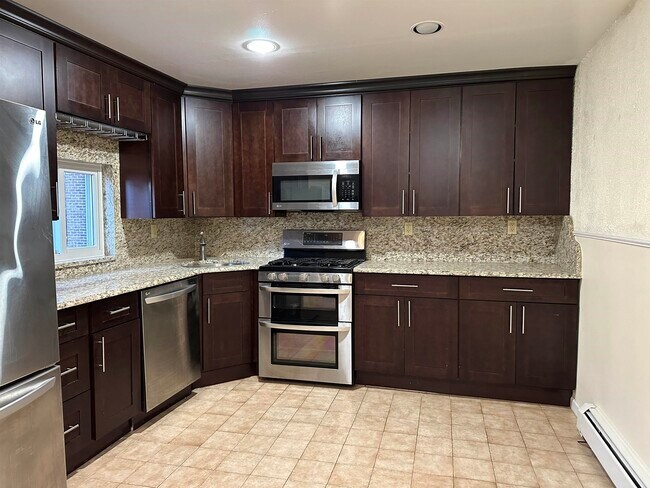 Photo - 122 Jewett Ave Unit 2