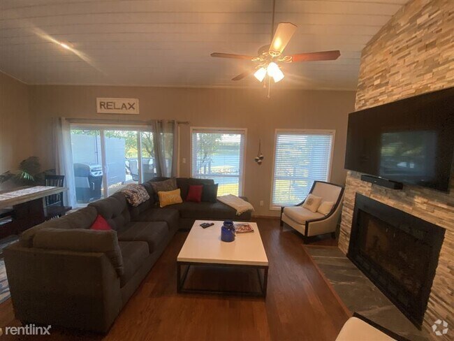 Building Photo - 502 Harbor Dr Rental