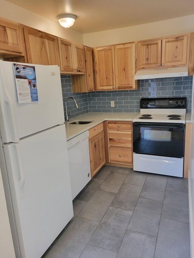 Photo - 3597 Nottingham Ct Unit #2