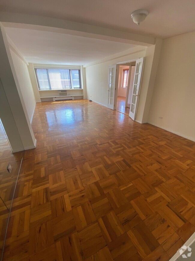 Building Photo - 420 E 64th St Rental