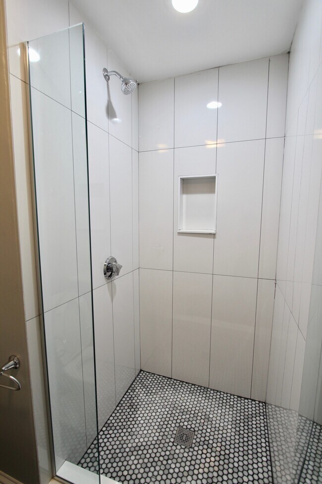 Photo - 23 Calumet St Unit 2