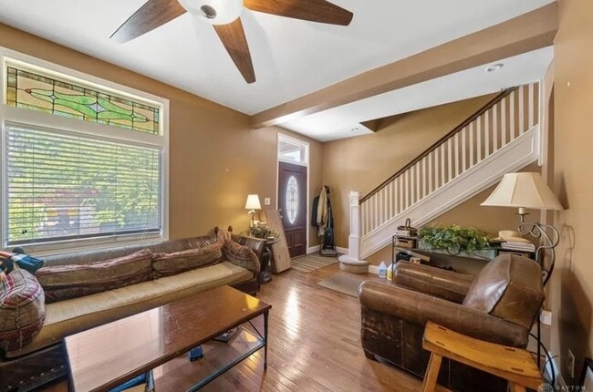 Photo - 3150 Linwood Ave