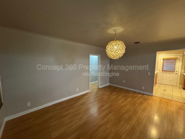 Photo - 17024 Crenshaw Blvd