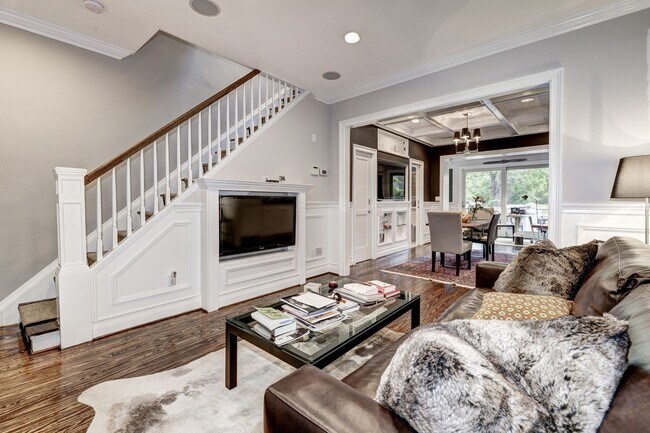 Photo - Renovated Contemporary - Available FURNISHED or unfurnished RENTAL