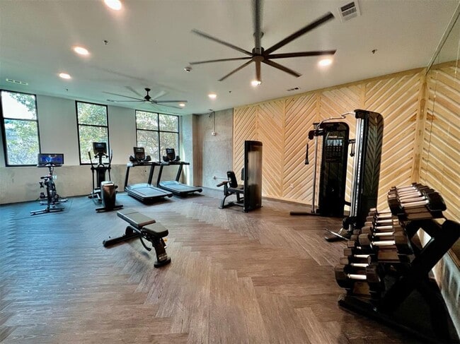 Photo - 2500 Longview St Unit 417