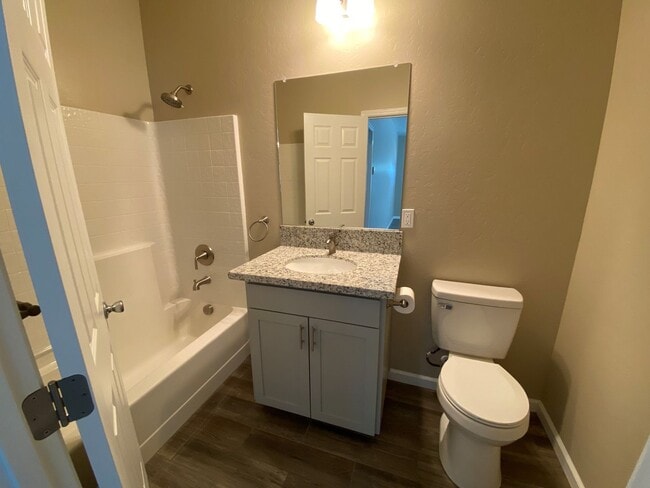 Photo - 323 W Laurel Ave Unidad A