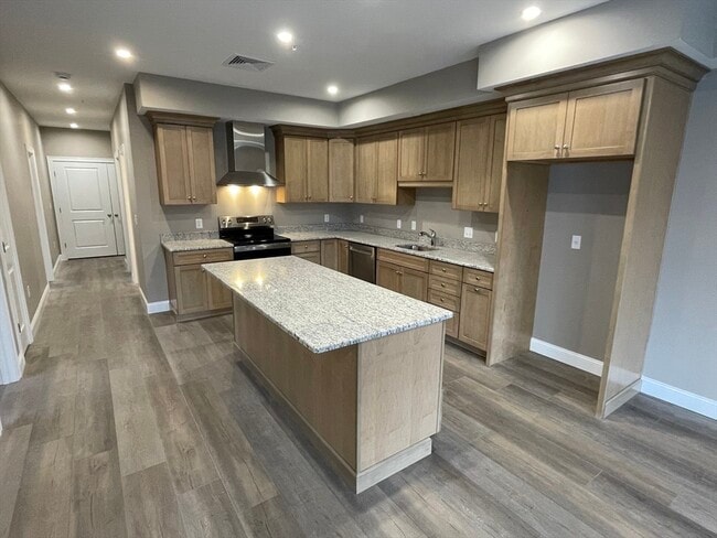 Photo - 1 Brattle St Unit 4