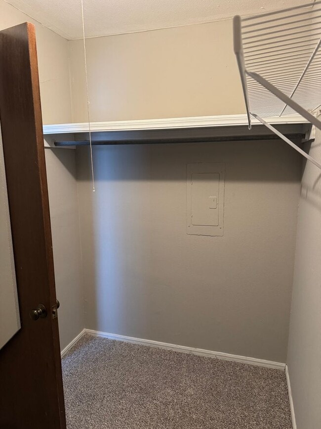 Photo - 1 Bedroom 1 Bath Apartment Available