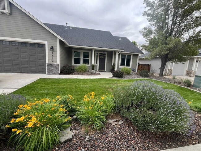 Photo - Well-maintained 3-bedroom, 2-bath home