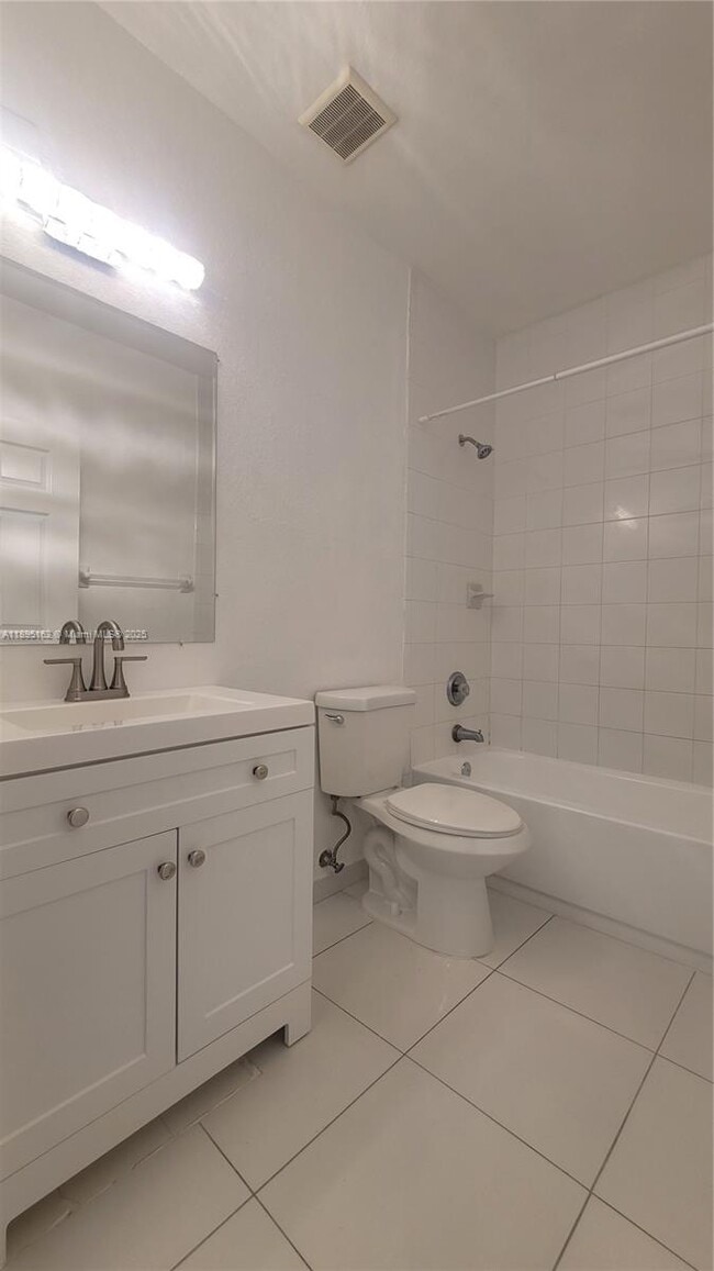 Photo - 33 E 20th St Unit 201