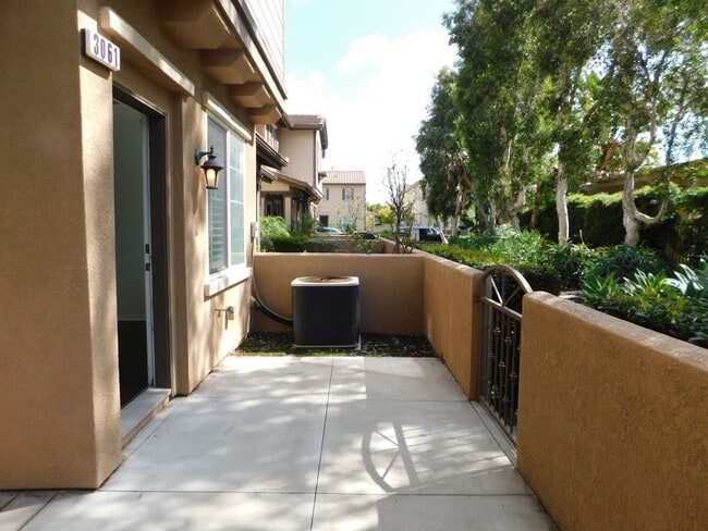 Photo - Beautiful 4 bed, 2.5 bath unit in Orange.