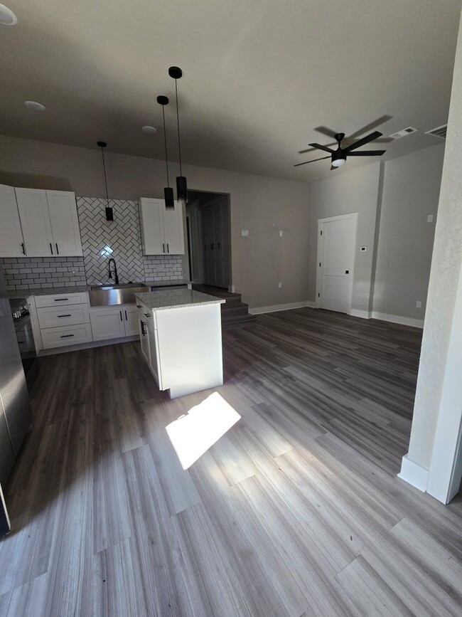 Photo - 3 Bed 2 Bath Apartment Unit A