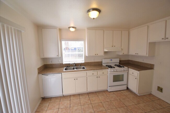 Photo - 1818 Cherry Wood Ln