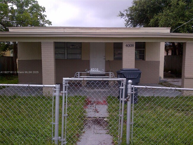 Photo - 4008 SW 23rd St House
