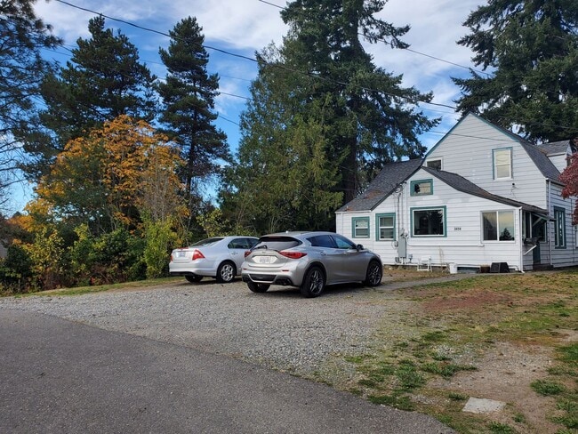 Building Photo - JYG: 3414 Duplex Unit #B