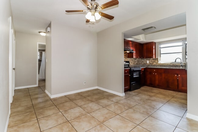 Photo - 1733 Ragland Ave