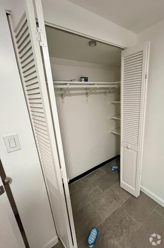 Building Photo - 34 Badeau Pl Unit 1 Rental