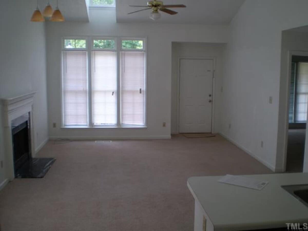 Photo - 126 W Holding Ave