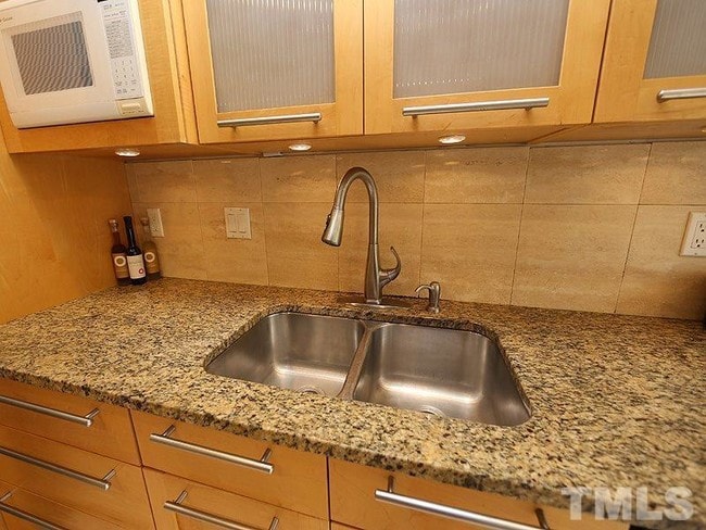 Kitchen - 102 Mallard Ct