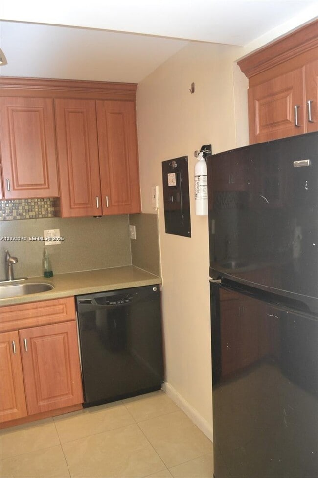 Photo - 1720 NW N River Dr Unidad 602