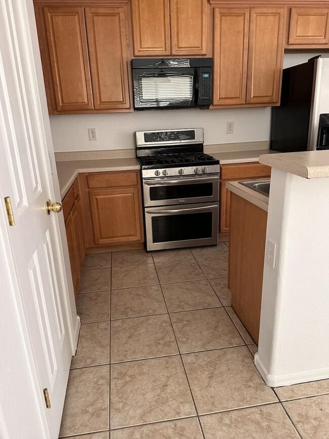 Photo - 3637 E Parkview Dr