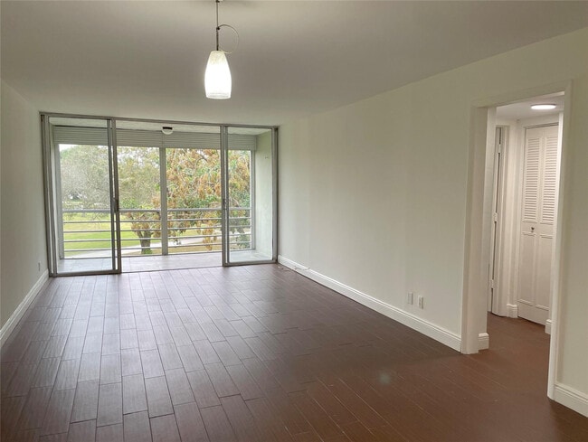 Photo - 9411 Evergreen Pl Unit 302