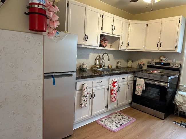 Photo - 269 N 1st Ave