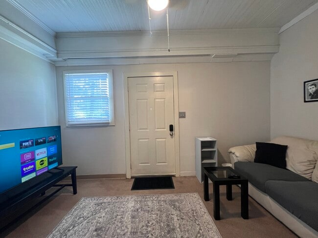 Photo - 2329 10th Ct S Unidad Apt