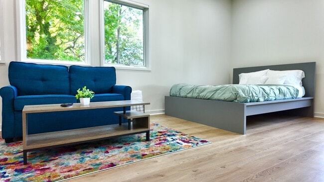 Photo - 2017 Oaklawn Ave