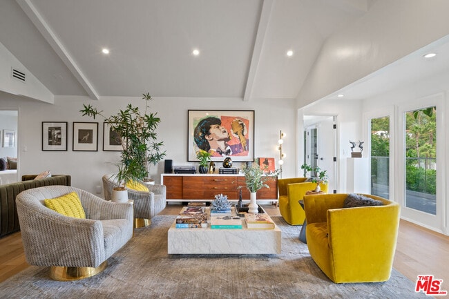 Photo - 2071 Glencoe Way