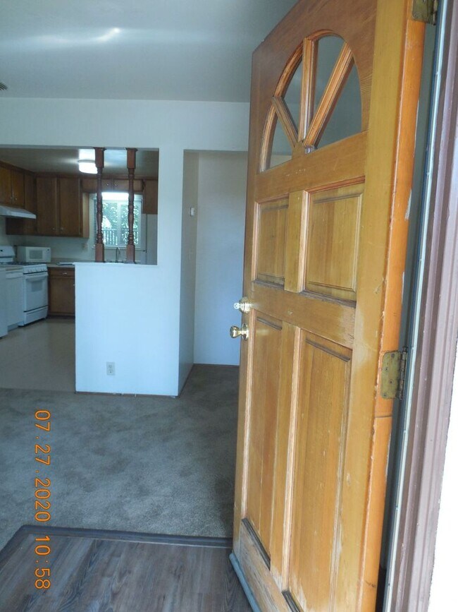 Photo - 1246 W 5th St Unidad B