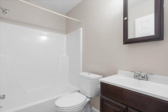 Photo - 23200 Huron River Dr