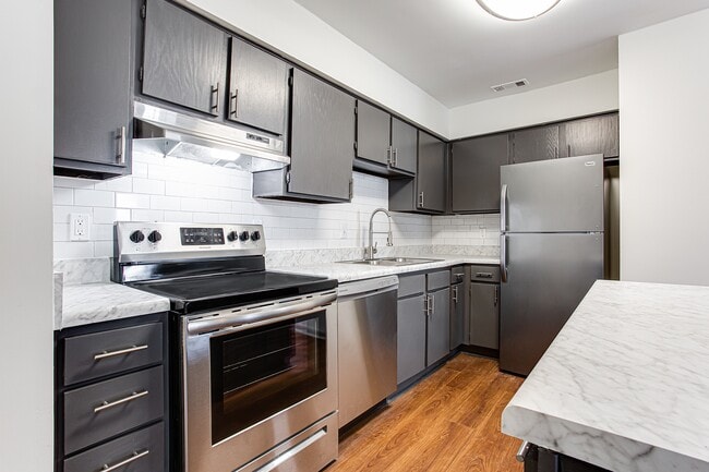 Building Photo - Riverwalk Vista Rental