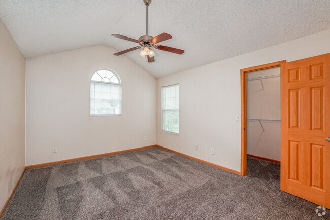 3BR, 2.5BA - 1,350SF - Primary Bedroom