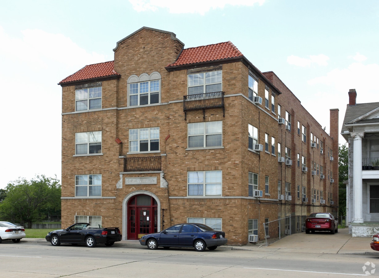 Cheyenne Arms Apartments - Cheyenne Arms Apartments