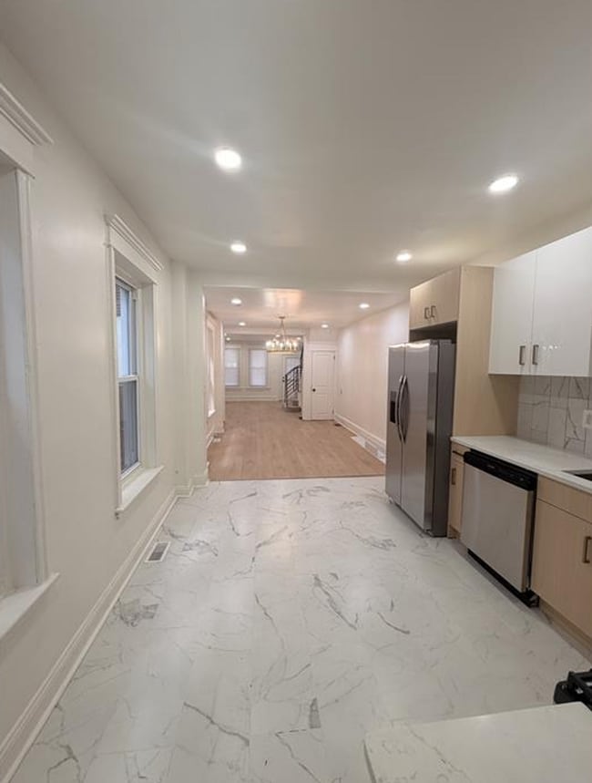 239 N 59th St
