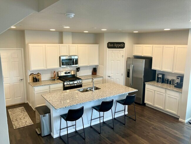 Photo - 6656 Argonne St