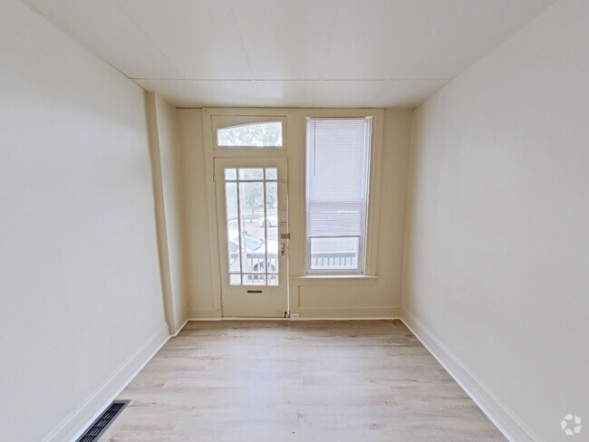 Building Photo - 22 E Jackson St Unit Apt 1