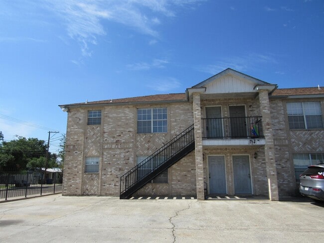 Building Photo - 2819 Guerrero St Unit #5