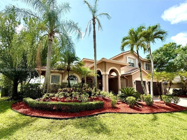 Building Photo - 2547 Montclaire Cir