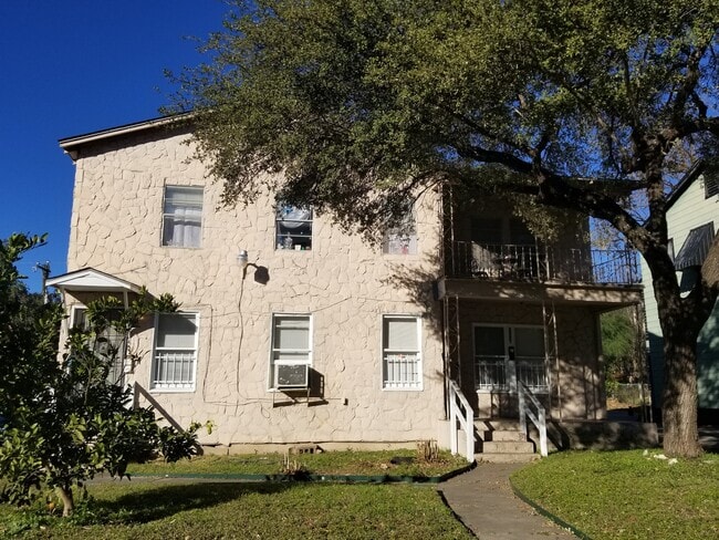 Building Photo - 323 Claremont Ave Unit A