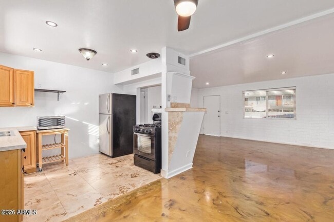 Photo - 6841 E 2nd St Unit 4