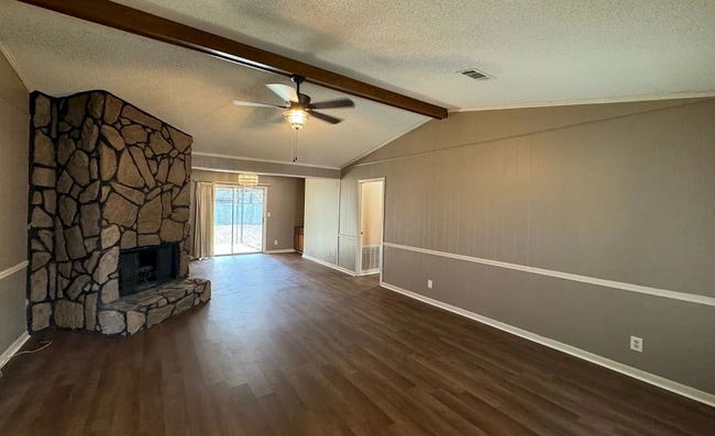 Photo - 654 Mayflower Dr