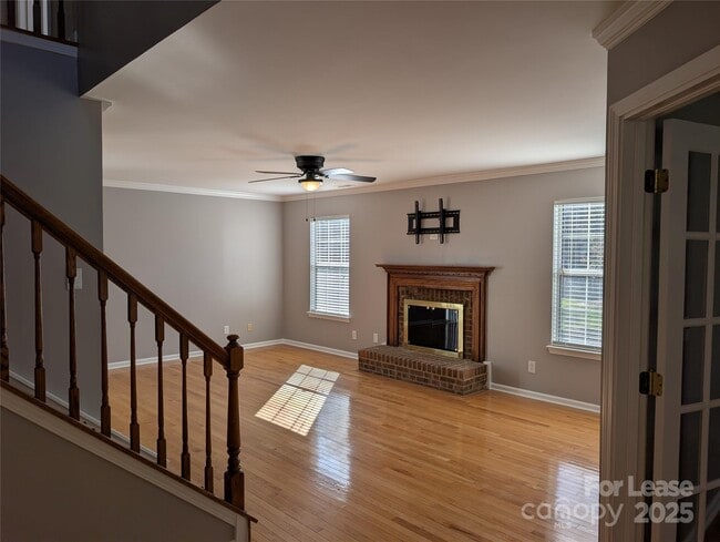 Photo - 160 Stone Ridge Ln