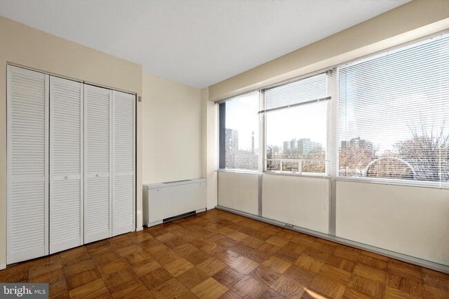 Building Photo - 1311 Delaware Ave SW Unit SOUTH 231