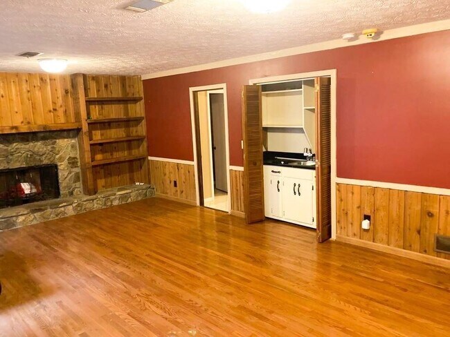 Photo - 2100 Old Forge Way