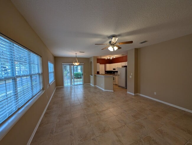 Photo - 1736 Forest Lake Cir W